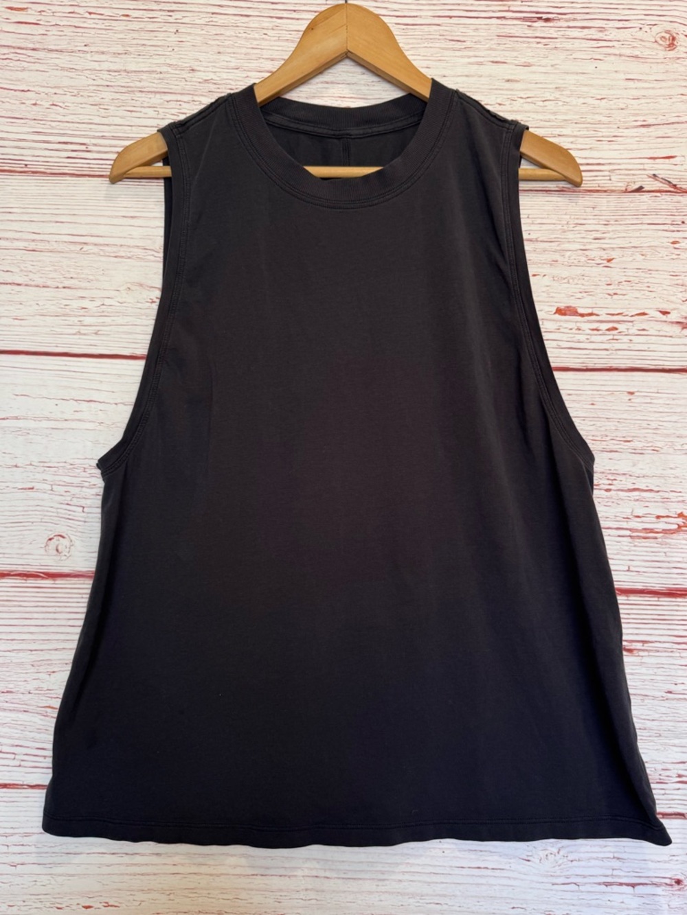 Lululemon All Yours Boyfriend Tank in Black Sz 8